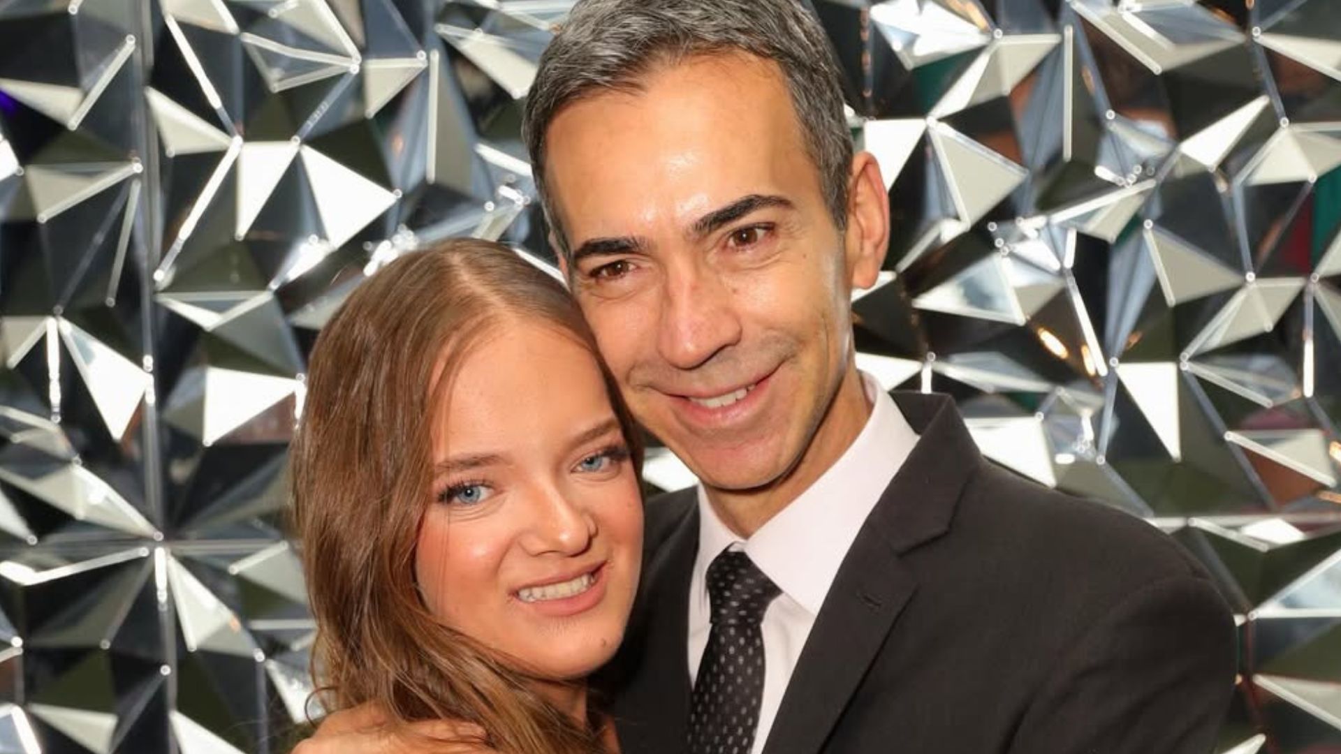 Rafaella Justus reage à nova conquista do padrasto, César Tralli
