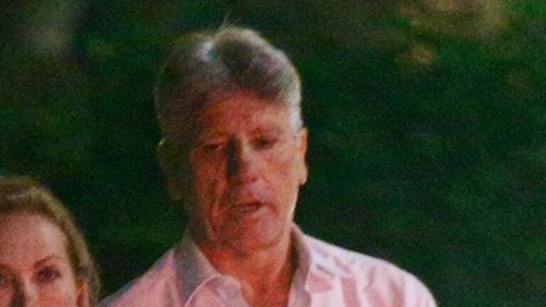 Renato Gaúcho faz rara aparição com a esposa no Rio de Janeiro