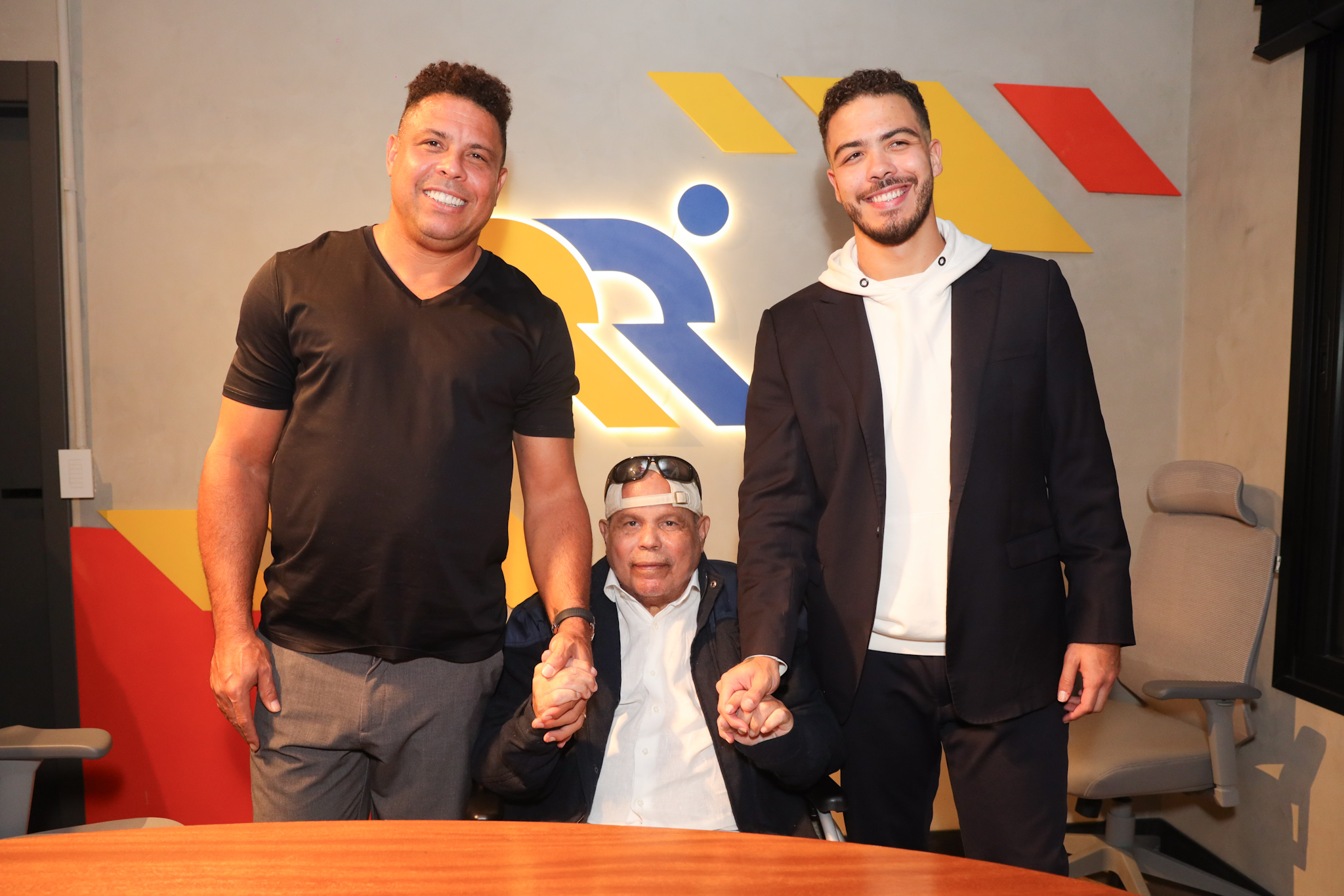Ronaldo Nazário com o pai e o filho - Foto: Lucas Ramos / Brazil News