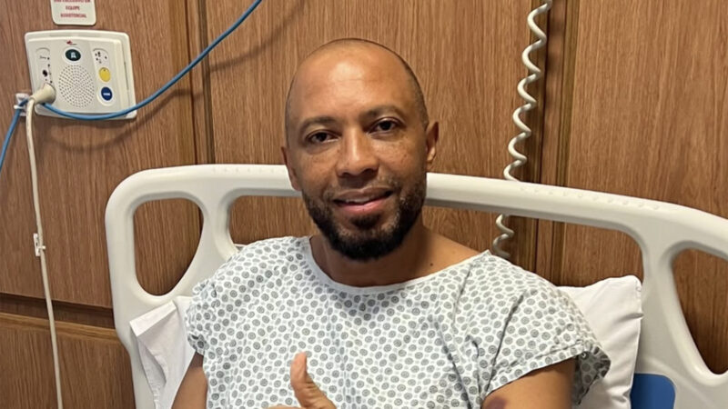 Cantor Salgadinho realiza cirurgia e desabafa: ‘Fortes dores’