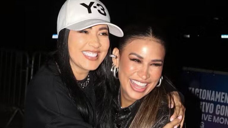 Simone e Simaria fazem rara aparição juntas no The Town