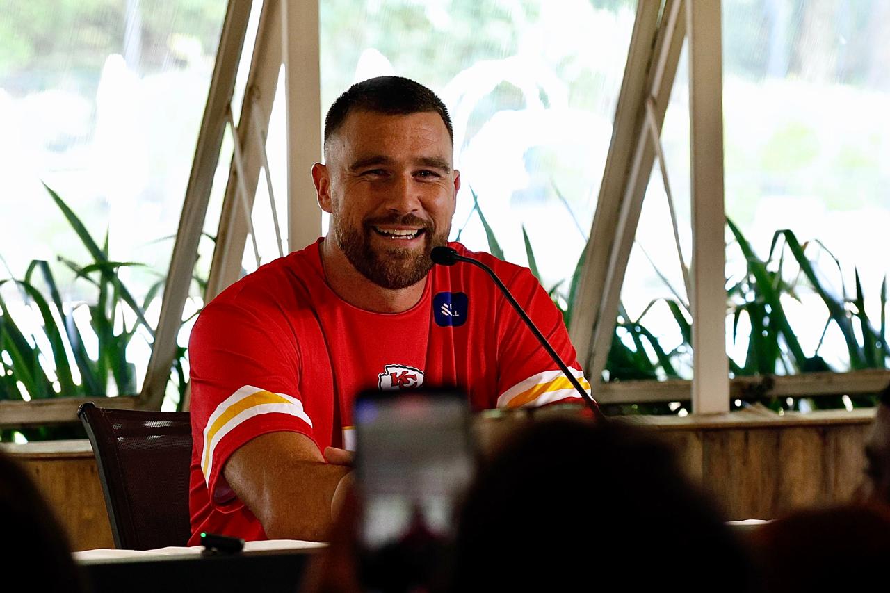 Travis Kelce no Brasil - Foto: Grasiela Gonzaga / AgNews