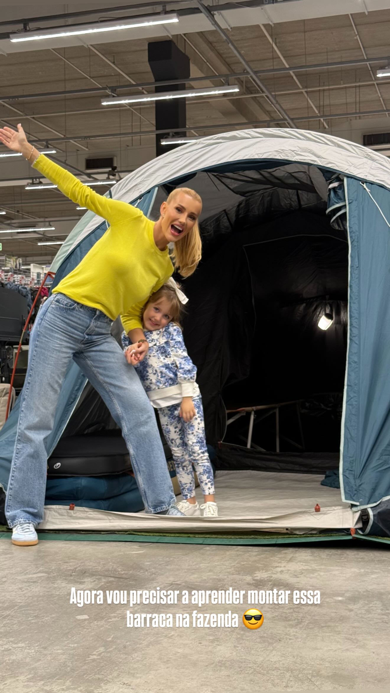 Ana Paula Siebert e a filha — Foto: Reprodução/ Instagram @anapaulasiebert