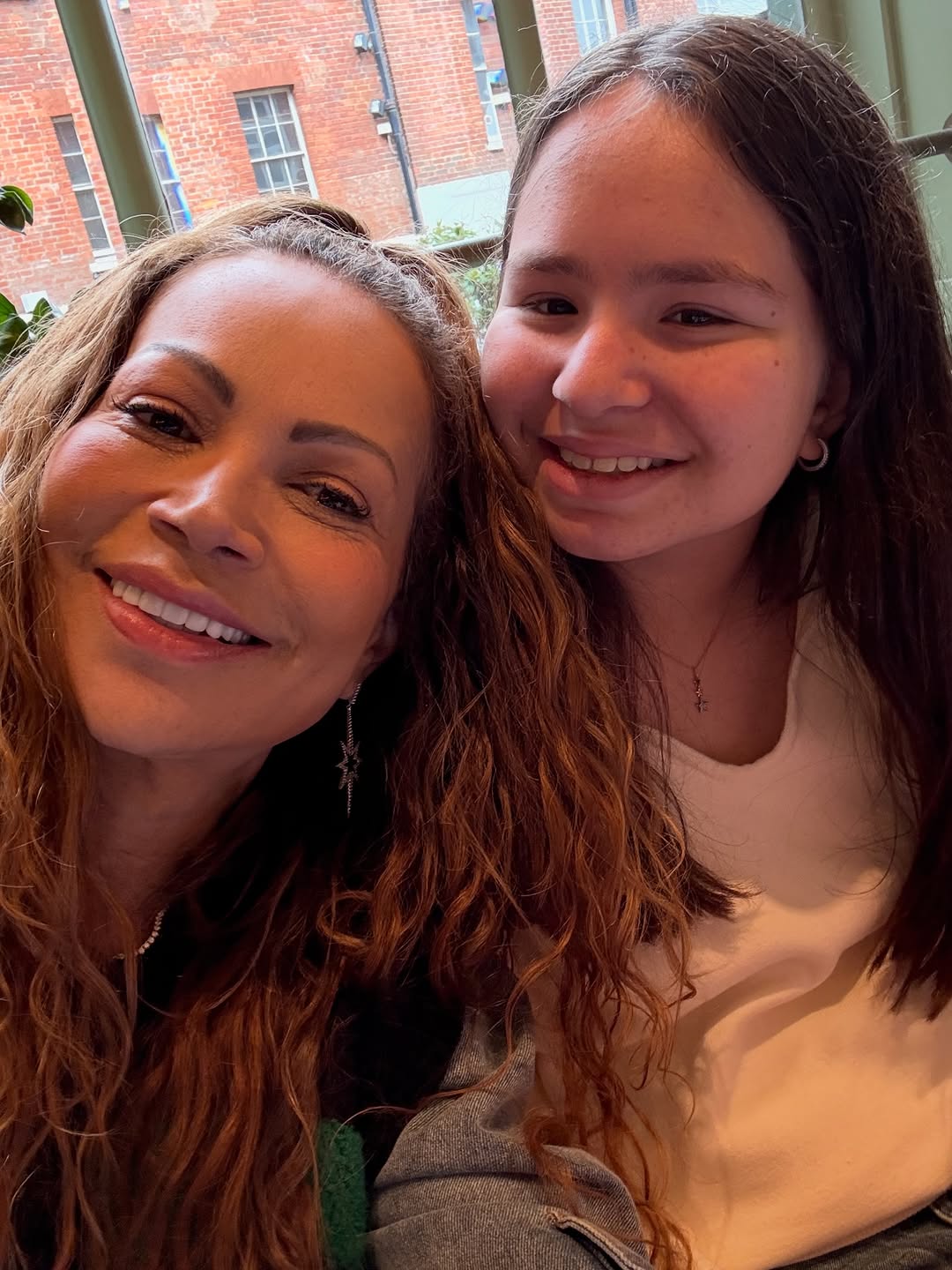 Solange Almeida comemora 12 anos da filha — Foto: Reprodução/ Instagram @solangealmeida
