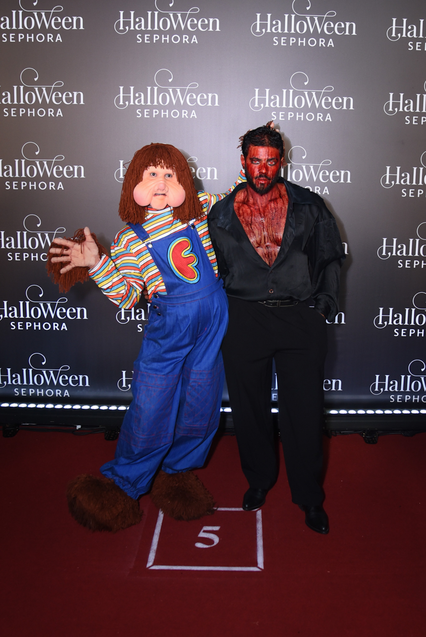 Vittor Fernando e Gabriel no baile de Halloween em SP. Fotos: Andy Santana / Brazil News