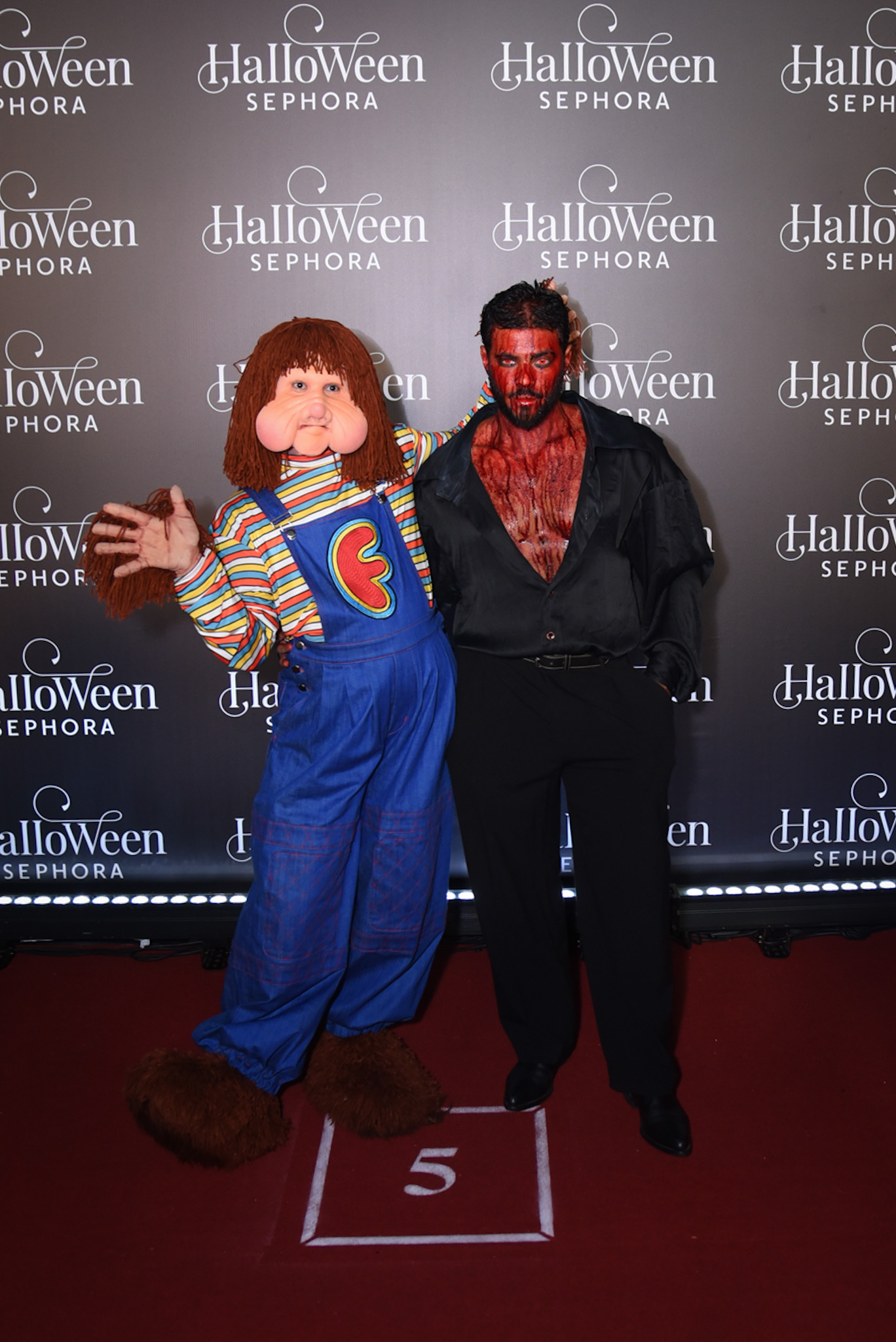 Vittor Fernando e Gabriel no baile de Halloween em SP. Fotos: Andy Santana / Brazil News
