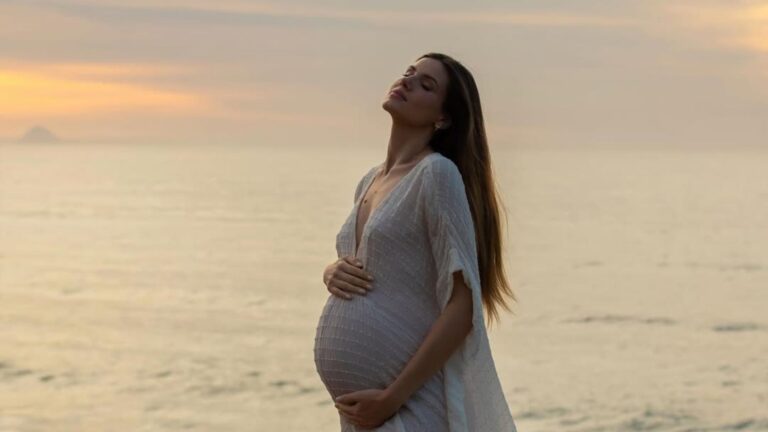 Especialista fala sobre a pressão estética em torno da filha de Camila Queiroz com Klebber Toledo
