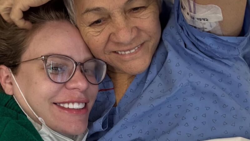 Ex-BBB, Paulinha Leite desabafa sobre saúde da mãe e médica explica: ‘É uma emergência médica’