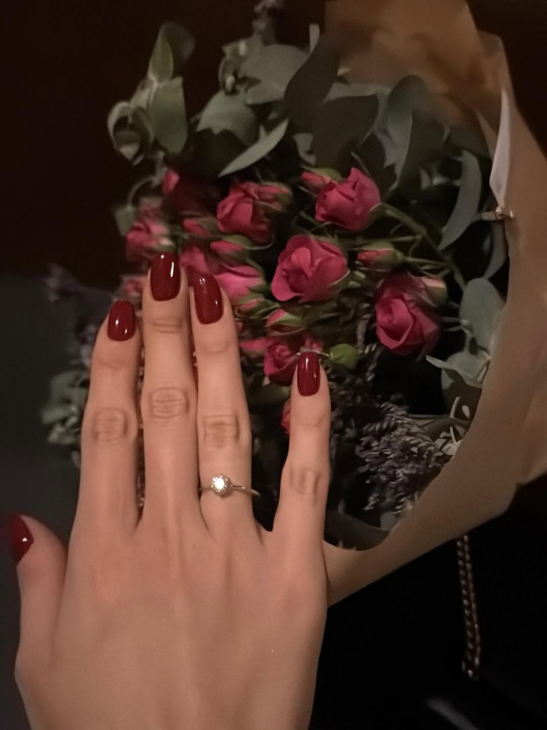 Lúcio pede a mulher em casamento — Foto: Instagram @lucio_l3