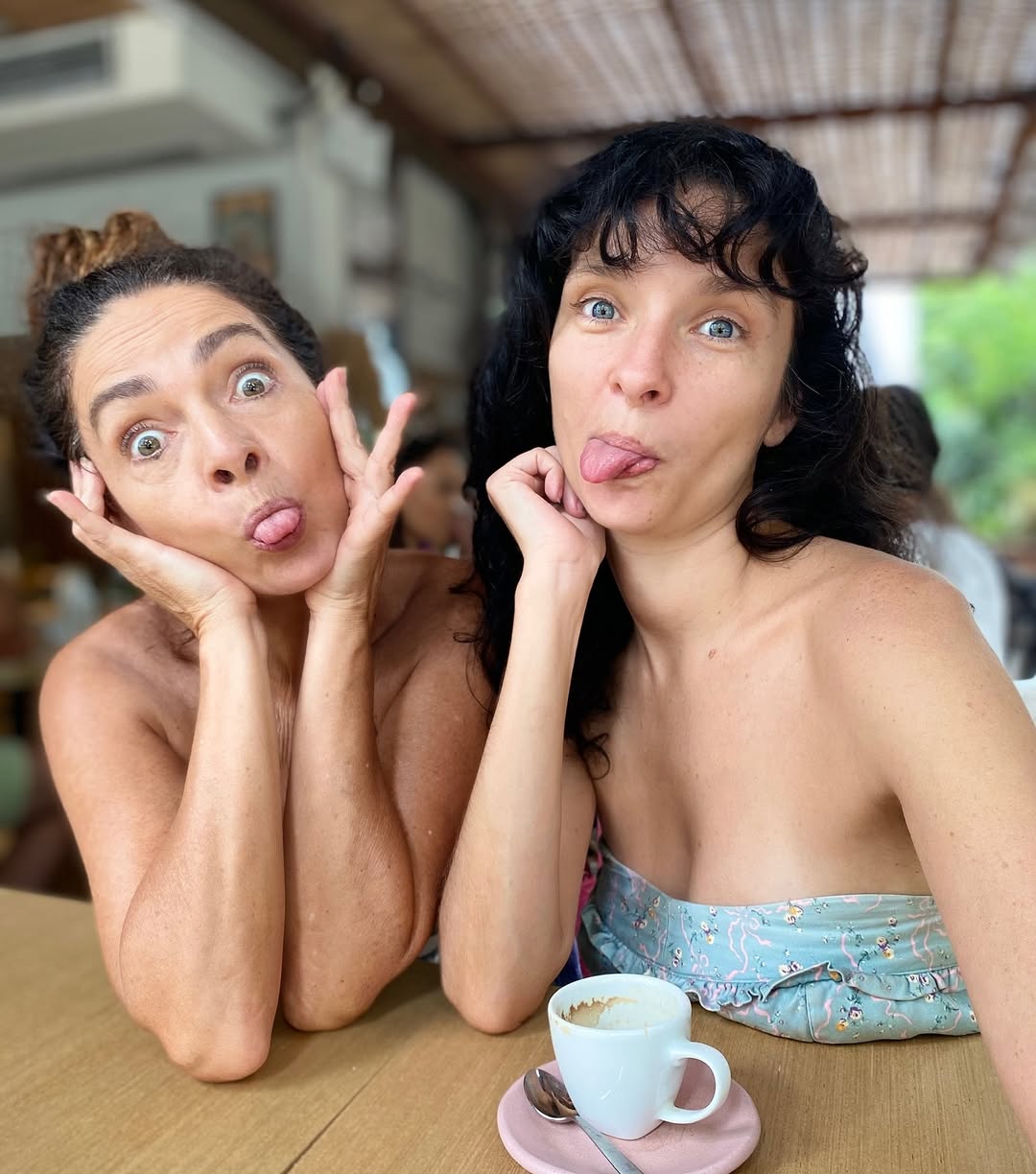 Claudia Ohana comemora aniversário da filha — Foto: Reprodução/ Instagram @ohanareal