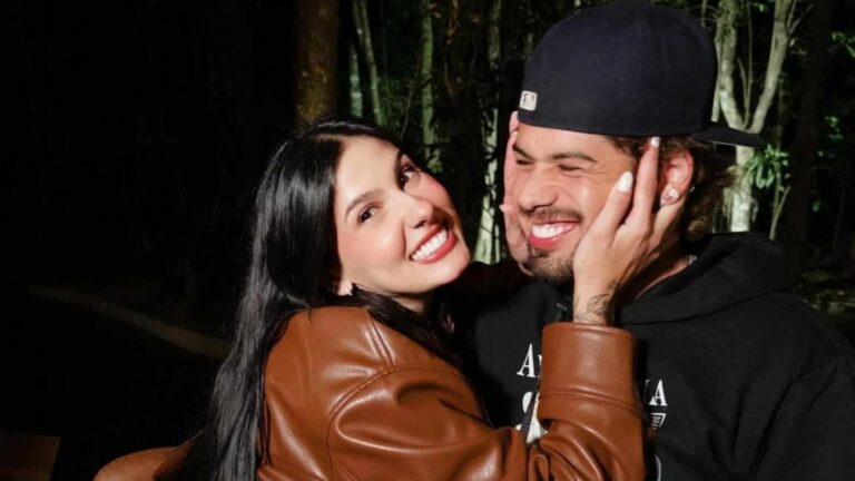 Ana Castela posta fotos de ‘casal’ com Zé Felipe: ‘Sua boca mente’