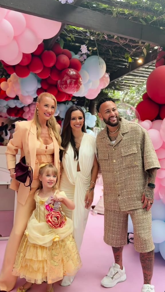 Ana Paula Siebert, Vicky, Bruna Biancardi e Neymar