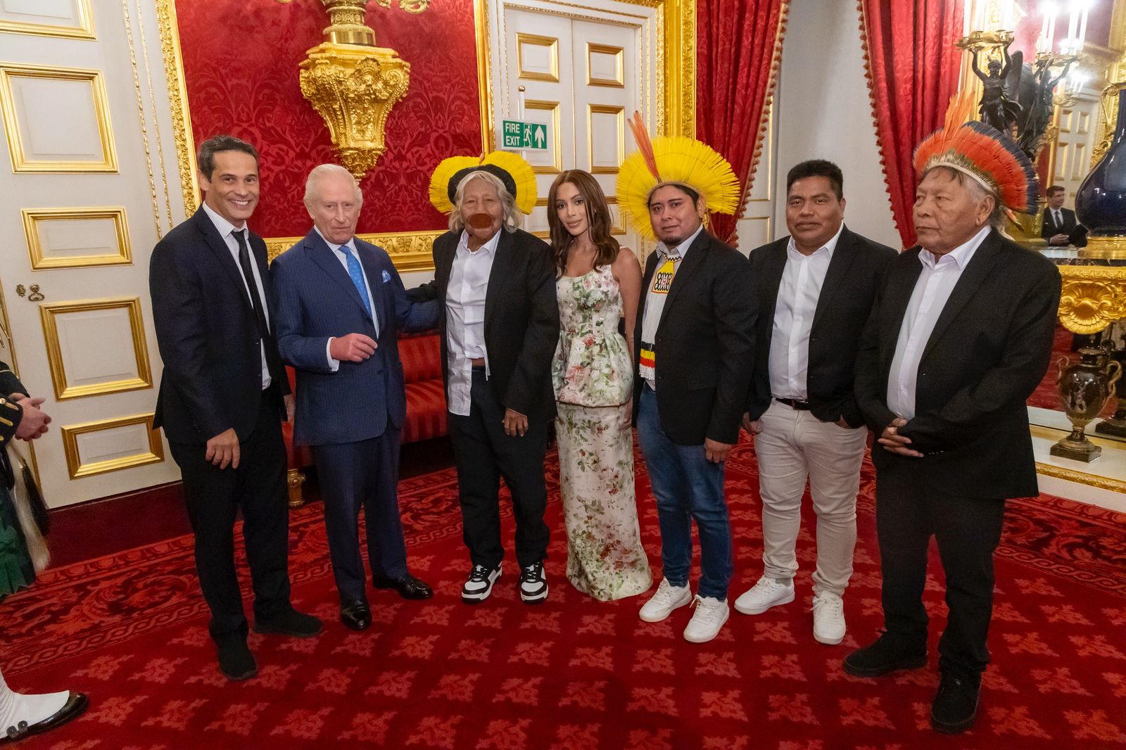 Fotos do encontro de Anitta com o Rei Charles III e o Cacique Raoni - Foto: Ian Jones