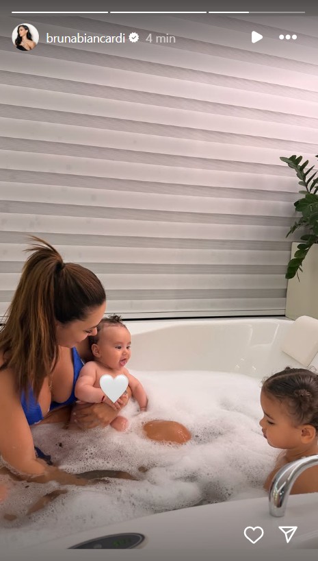 Bruna Biancardi com as filhas, Mel e Mavie - Reprodução/Instagram @brunabiancardi 