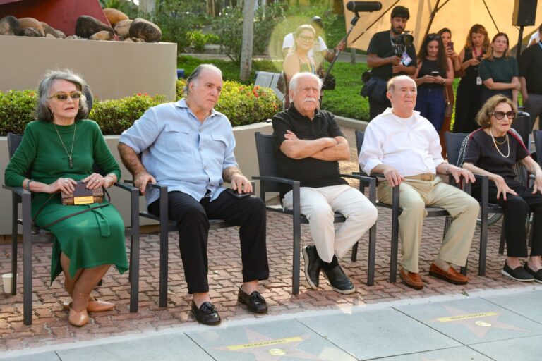 Globo deixa ator de 93 anos fora de homenagem e veterano se pronuncia: ‘Estou aqui’