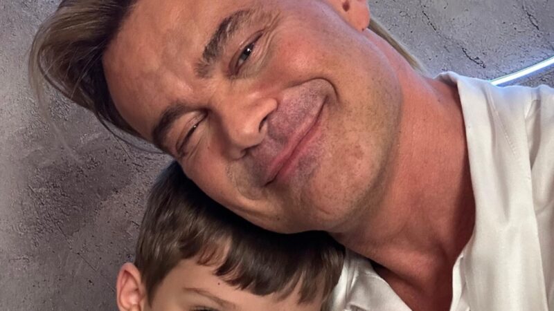 Carmo Dalla Vecchia e o filho, Pedro - Foto: Reprodução/Instagram @carmodallavecchia