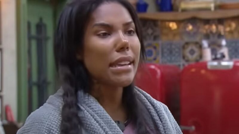 Carol em A Fazenda 17 - Foto: Reprodução / Record TV