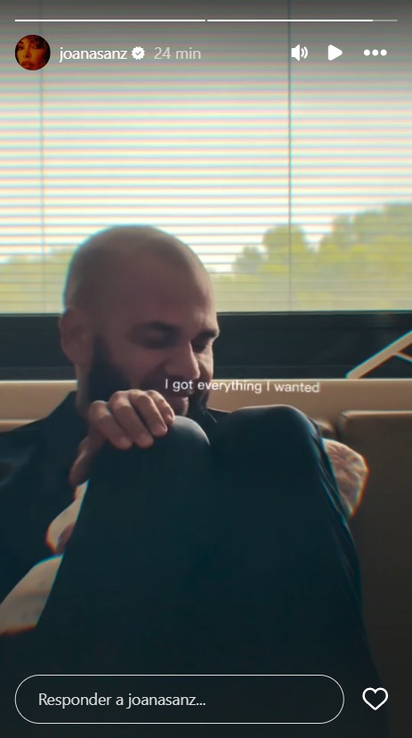 Daniel Alves com o filho - Foto: Reprodução / Instagram @joanasanz