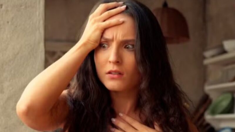 Estela (Larissa Manoela)