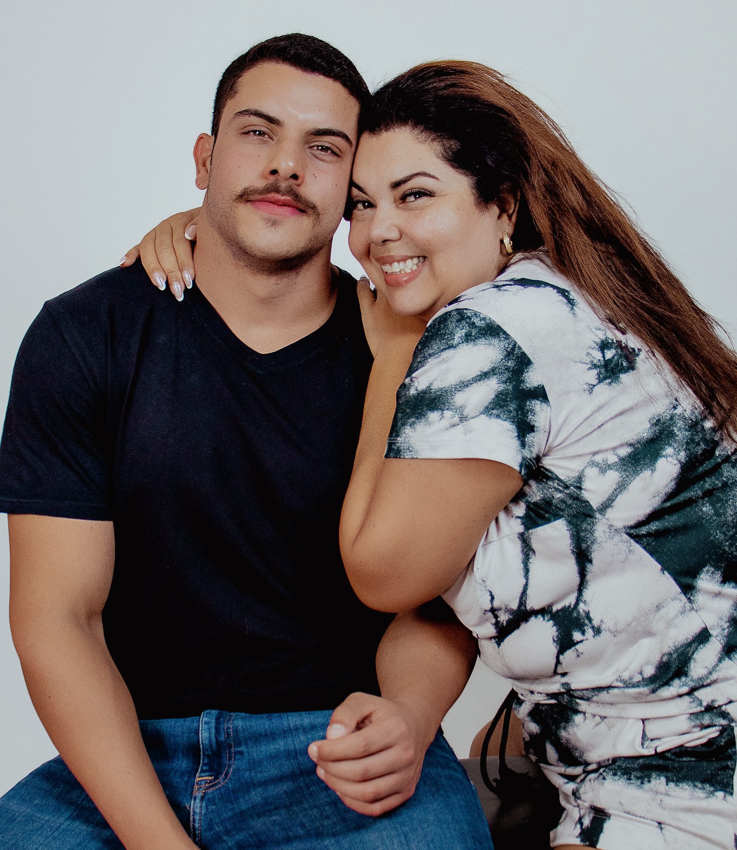 Samuel Simões e Fabiana Karla - Foto: Reprodução / Instagram @samuelsimoesb @johnnereal
