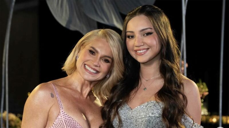 Flávia Alessandra e Olívia - Foto: Reprodução / Instagram @flaviaalessandra