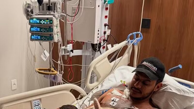 Hungria posta no hospital e tranquiliza fãs — Foto: Reprodução/Instagram @hungria_oficial