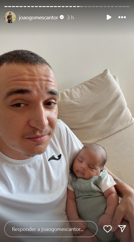 João Gomes com o filho caçula - Reprodução/Instagram @joaogomescantor