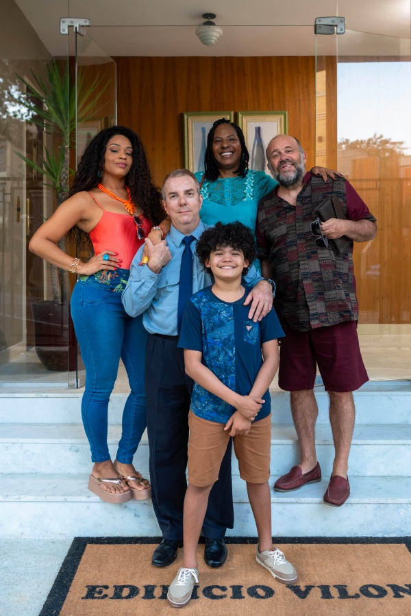 Rivaldo (Augusto Madeira), Cristiano (Davi Luis Flores), Alaíde (Juliana Alves), Chica (Rejane Faria) e Célio (Otavio Muller) 