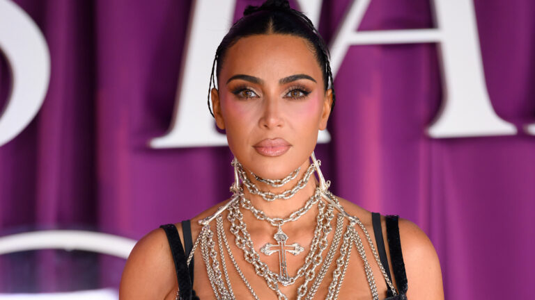 Kim Kardashian descobre aneurisma após situação com o ex-marido, Kanye West