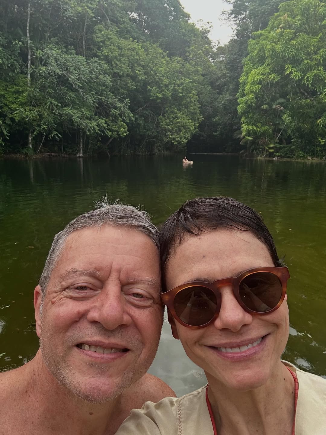 Malu Galli com o marido, Afonso Tostes - Foto: Reprodução / Instagram @malugalli