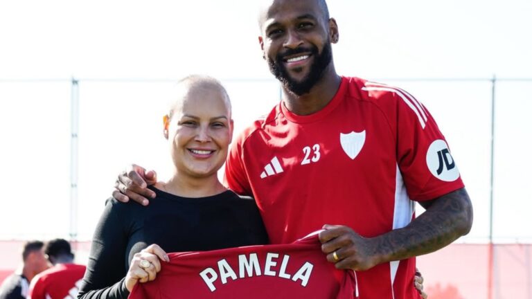 Jogador Marcão, do Sevilla, comemora fim do tratamento da esposa contra o câncer