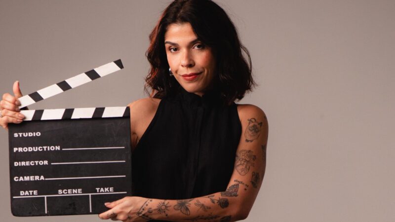 No ar em Êta Mundo Melhor, Maria Carol Rebello fala sobre a novela: ‘Minha personagem favorita’