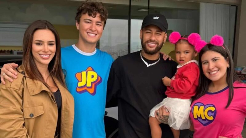 Filha de Neymar e Bruna Biancardi recebe Maria Clara e JP em sua casa