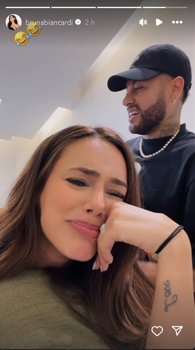 Neymar surpreende Bruna Biancardi durante procedimento no bumbum — Foto: Reprodução/Instagram @brunabiancardi