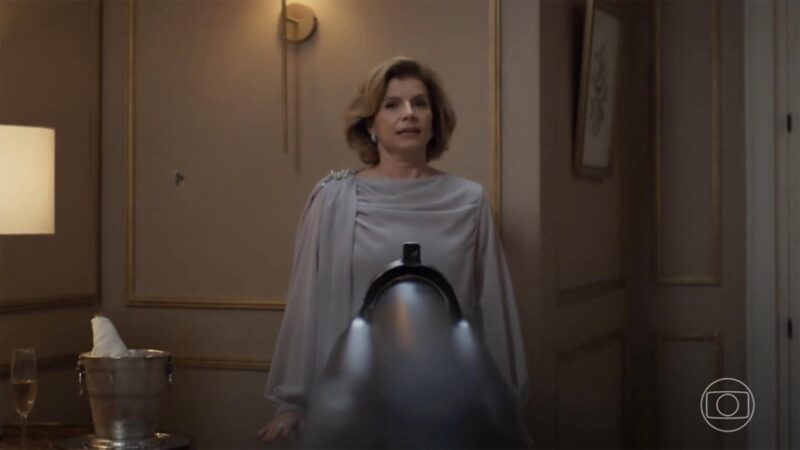 Odete Roitman (Debora Bloch) na novela Vale Tudo - Foto: Reprodução / Globo