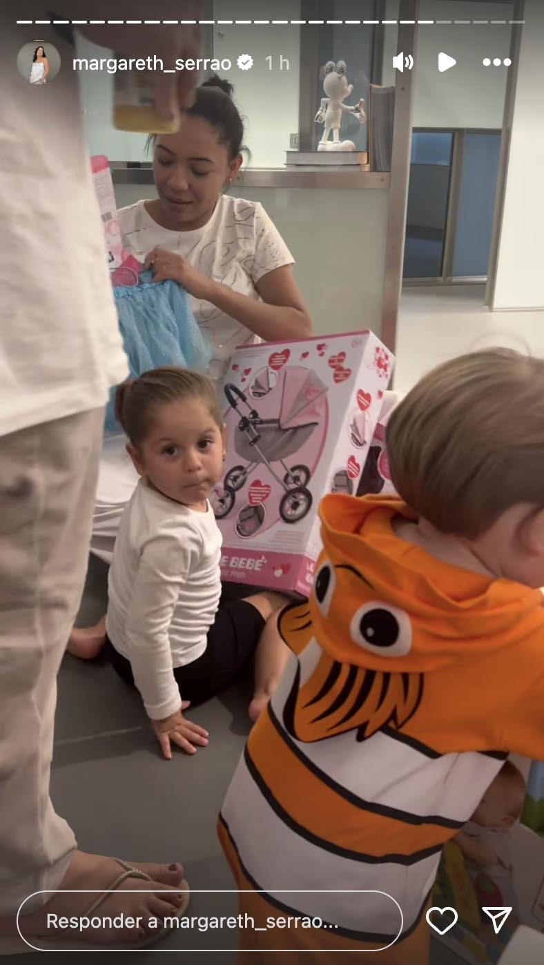 Vini Jr dá vários presentes para os filhos de Virginia Fonseca - Foto: Reprodução / Instagram
