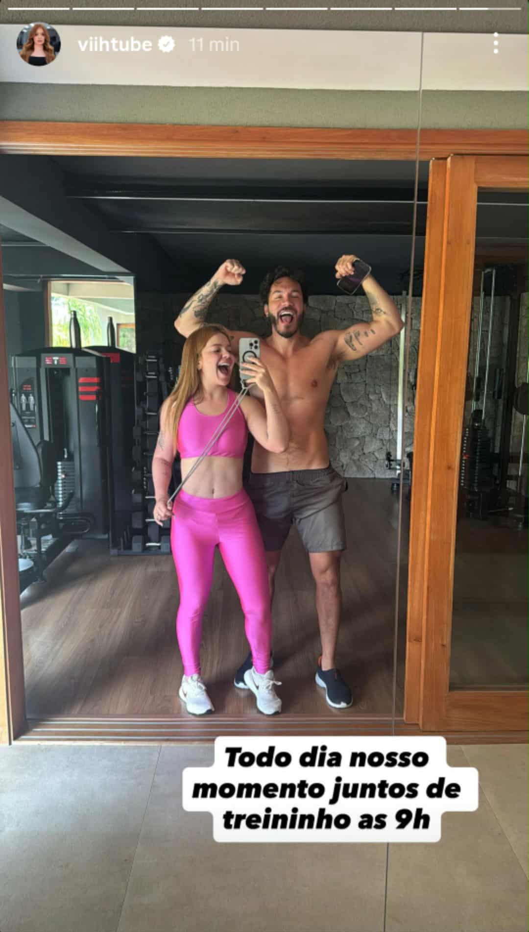 Viih Tube e Eliezer exibem shape