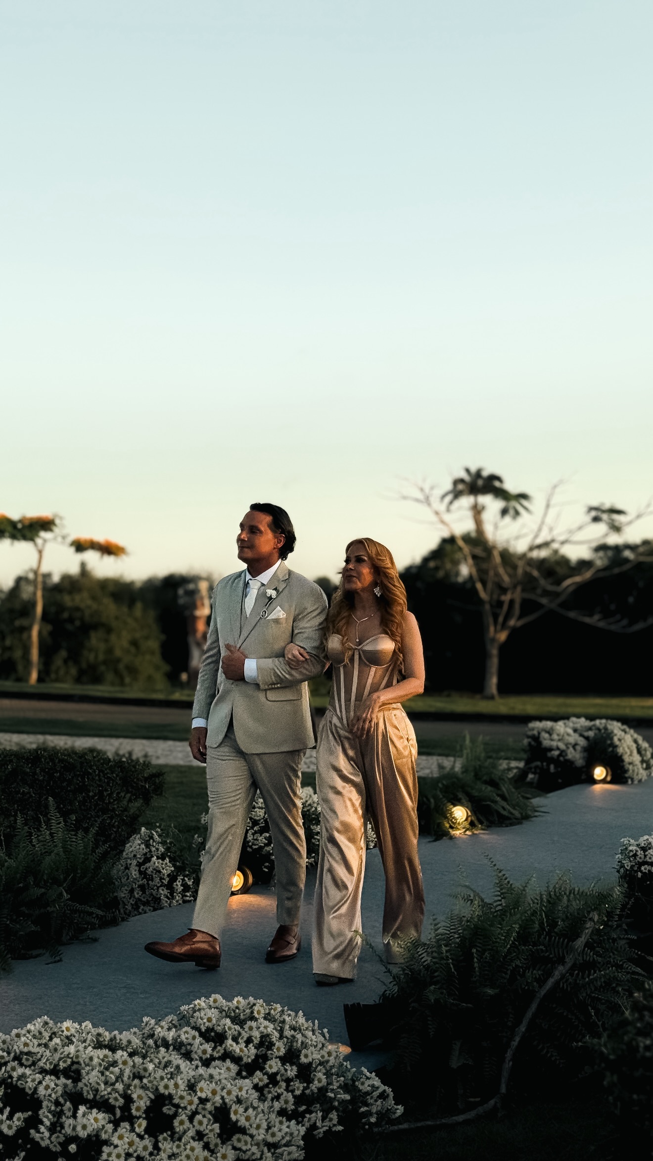 Filha de Joelma, Natália Sarraff se casa com Ricardo Lago - Foto: Instagram @nataliasarraff