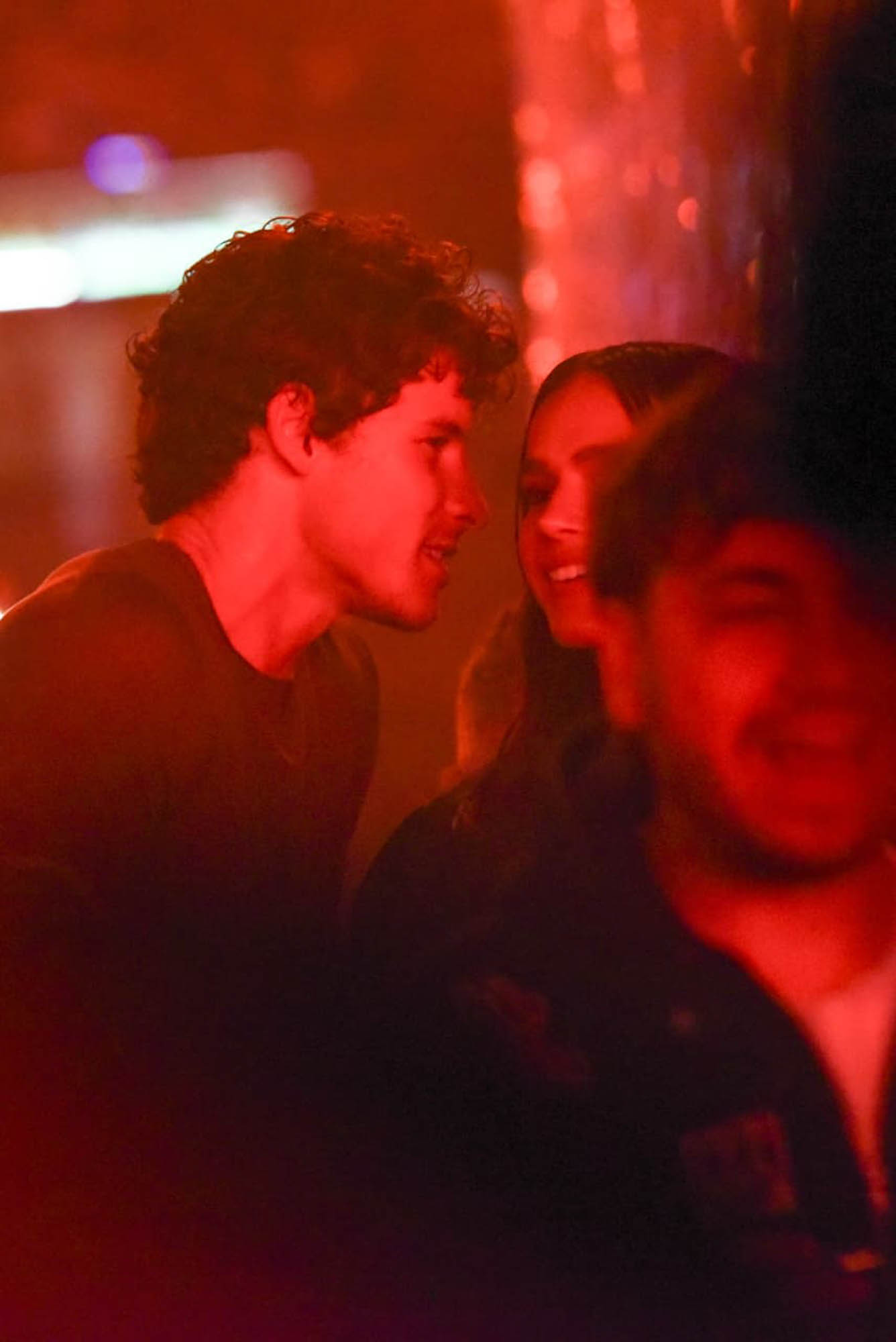 Shawn Mendes e Bruna Marquezine no show de Dua Lipa em São Paulo - Foto: Brazil News