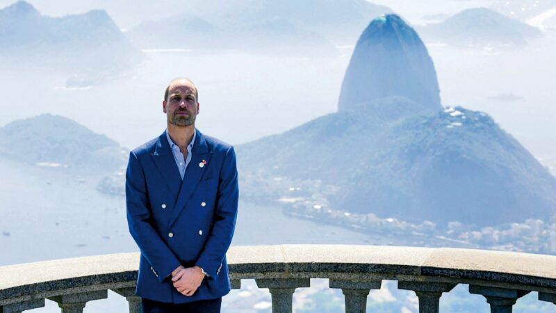 Príncipe acessível! Ele passa pelos principais pontos do Rio, conhece projetos sociais e entra no clima carioca - FOTOS: ANDREW PARSONS/KESNGTON PALACE, BRAZILNEWS, GETTY IMAGES E