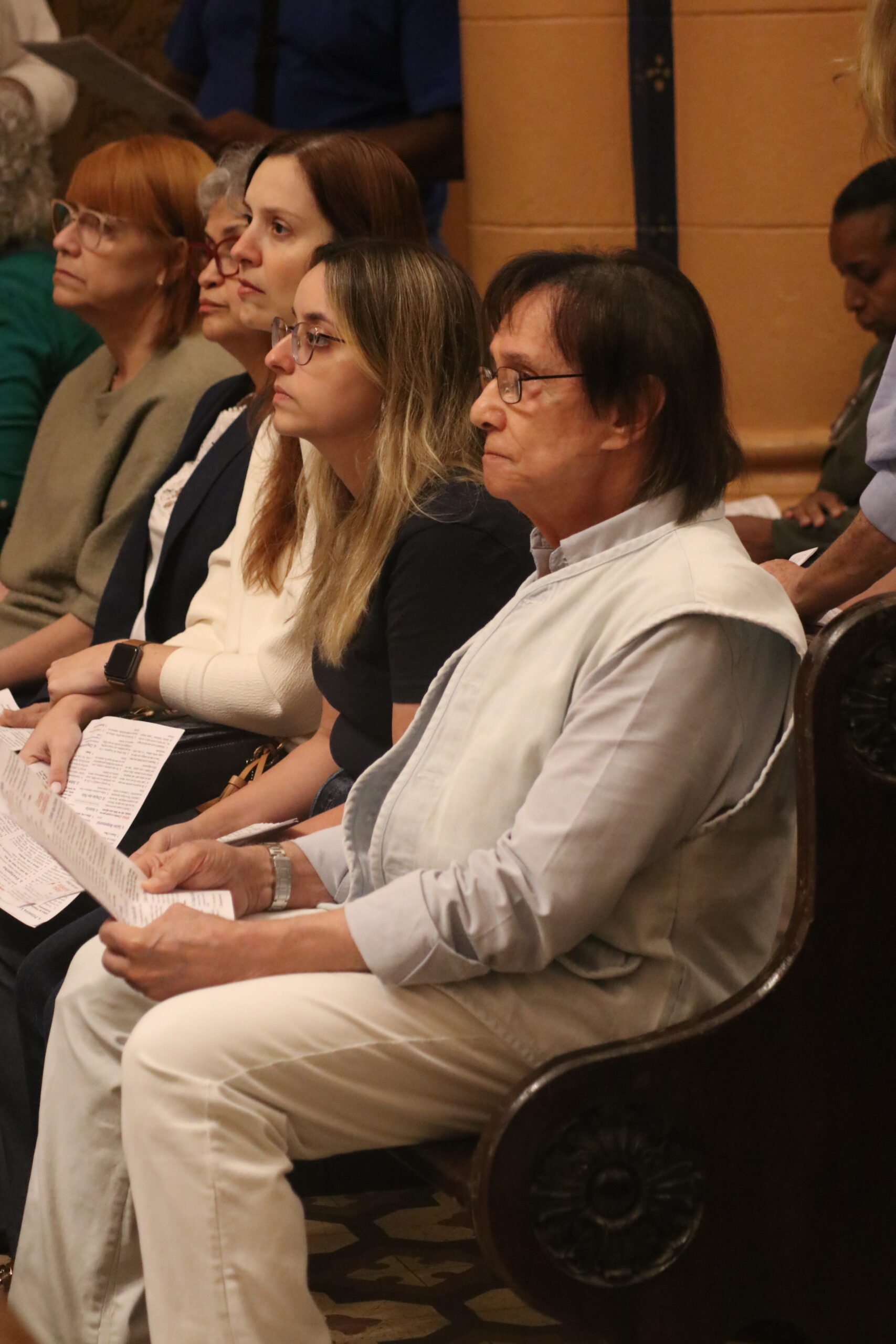 Roberto Carlos na missa - Foto: Rogério Fidalgo / AgNews