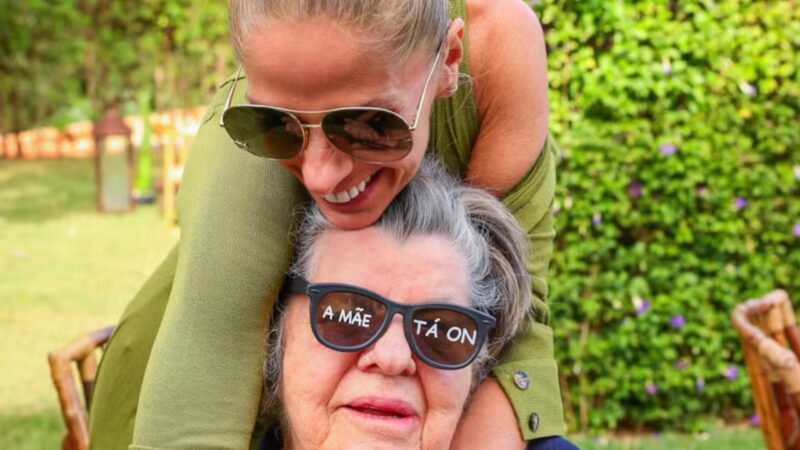 Adriane Galisteu exalta força da mãe: 'Sempre procurei o colo dela'