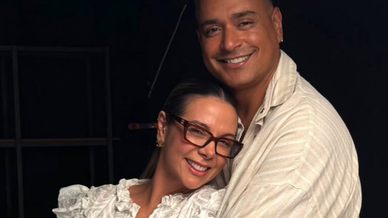 Carla Perez e Xanddy comemoram bodas de opala com viagem pelos EUA; fotos
