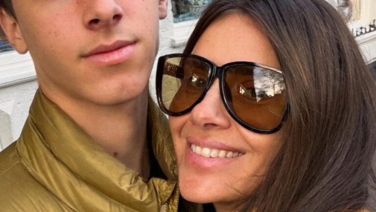 Carolina Dieckmmann mostra reencontro com o filho caçula: ‘Saudade do tamanho do mundo’
