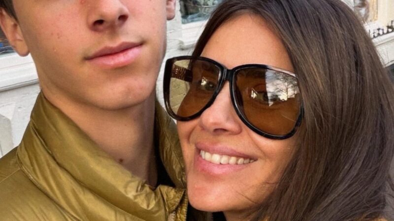 Carolina Dieckmmann mostra reencontro com o filho caçula: ‘Saudade do tamanho do mundo’