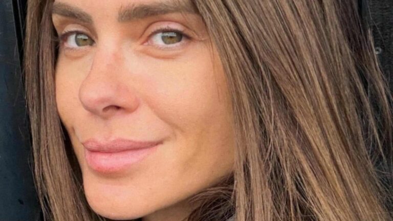 Carolina Dieckmmann é barrada com seu novo visual: ‘Não me reconheceu’
