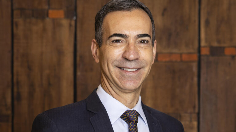 Qual seria a profissão de César Tralli se não fosse jornalista? Ele responde!