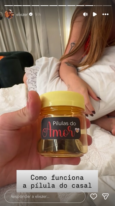 Eliezer mostra pílulas do amor que usa com Viih Tube – Foto: Reprodução/Instagram @eliezer
