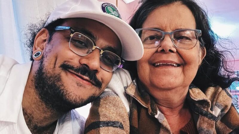 Ex-BBB João Luiz Pedrosa comove ao se despedir da mãe: ‘Tentar ficar bem’