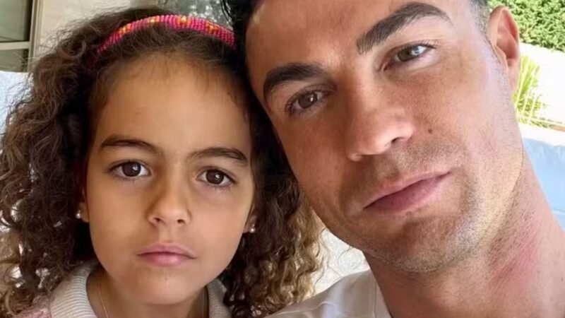 Cristiano Ronaldo e a filha, Alana - Foto: Reprodução/Instagram @cristiano
